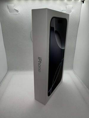 iphone 16 Pro Titan Weiss Nagel neu